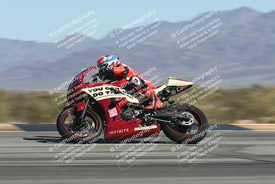 media/Oct-30-2025-Racers Edge (Thu) [[dabbdaf680]]/3-B Group/Session 4 (Turn 9 Side)/